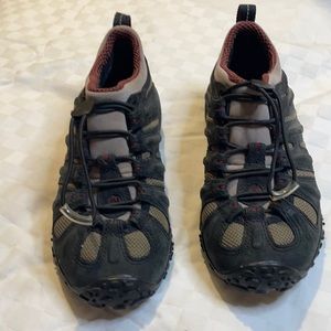 Women 7.5 Merrill outdoor shoes